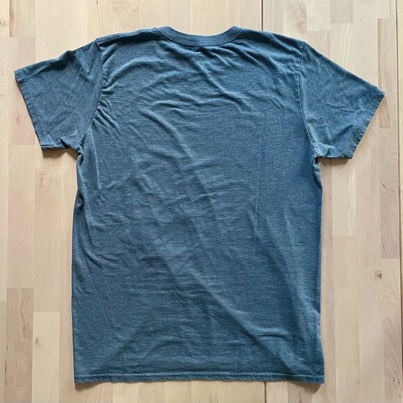 Futurama Enjoy Slurm Soda Logo T-Shirt size Small - Picture 3 of 3